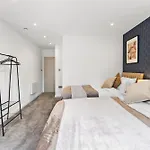 Stylish Abodes In - Sleeps 18 Appartement Leeds (West Yorkshire)